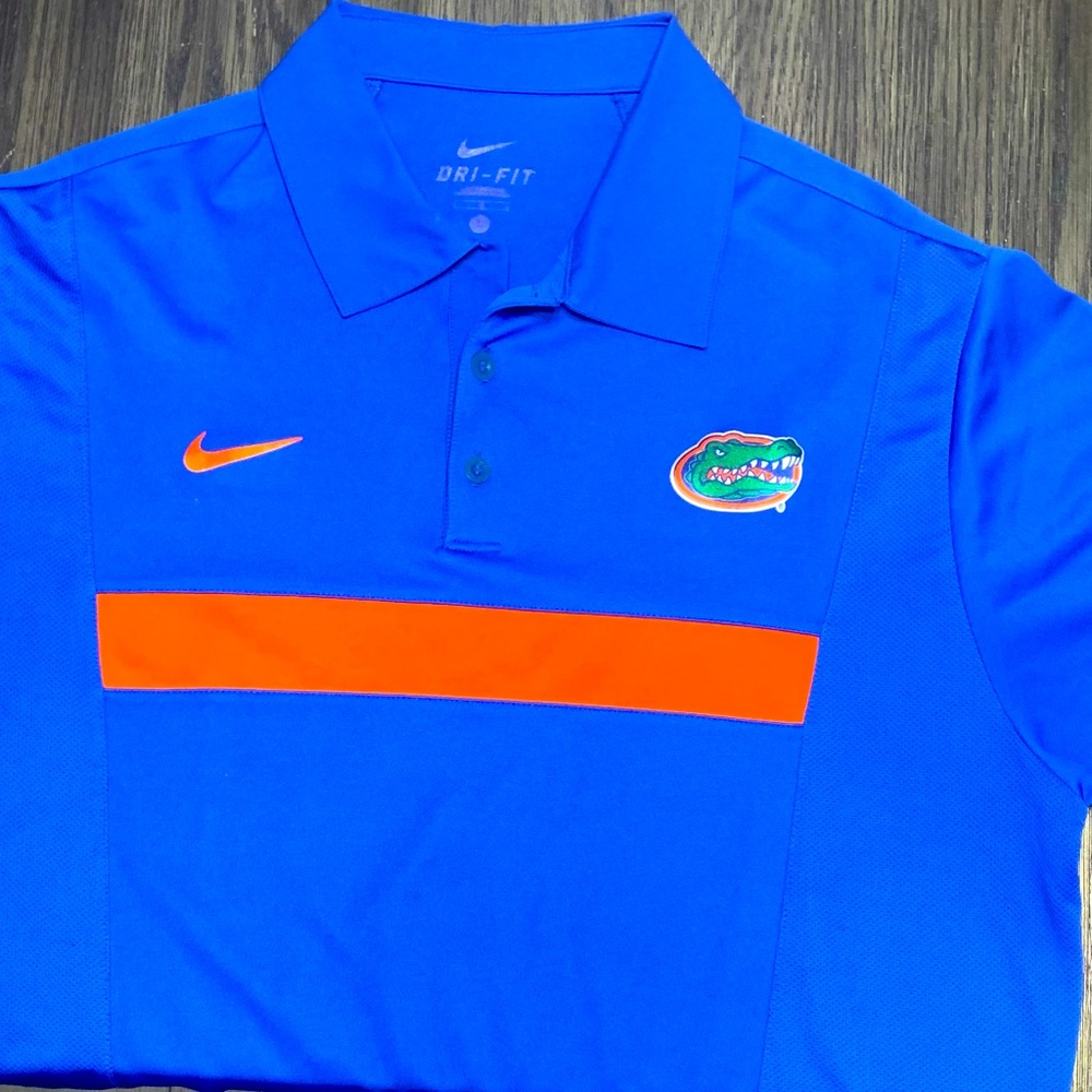 Nike Florid Gators Polo shirt in like new condition. Nice shirt, Dri-fit.